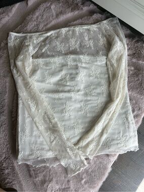 Abercrombie & Fitch Ivory Lace Overlay Top